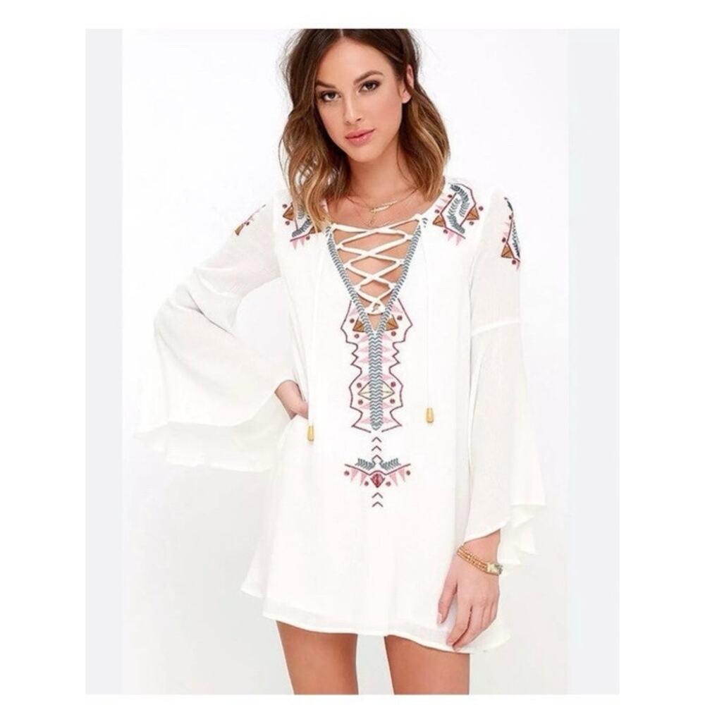 DRESS Lulus my bell-loved ivory embroidered Mini dress Tunic Lace Up Neckline S